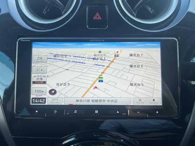 ノート メダリスト　ＳＤナビ／全周囲カメラ／フルセグＴＶ／ドラレコ／ＥＴＣ／ＨＤＭＩ／オートエアコン／オートライト／アイドリングストップ／Ｂｌｕｅｔｏｏｔｈ／スマートキー／取扱説明書／保証書／記録簿／スペアキー（5枚目）