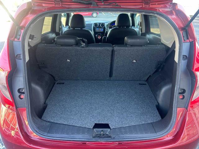 ノート メダリスト　ＳＤナビ／全周囲カメラ／フルセグＴＶ／ドラレコ／ＥＴＣ／ＨＤＭＩ／オートエアコン／オートライト／アイドリングストップ／Ｂｌｕｅｔｏｏｔｈ／スマートキー／取扱説明書／保証書／記録簿／スペアキー（20枚目）