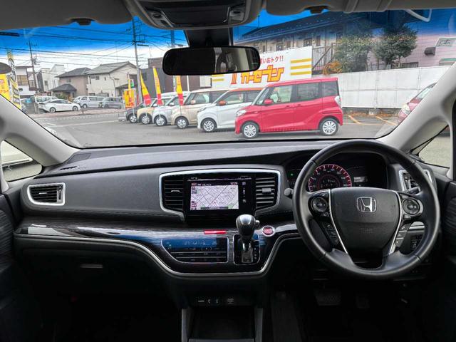 オデッセイ アブソルート・EXアドバンス インターナビシステム/リアエンターテイメントシステム/全周囲カメラ/無限フロアマット/ホンダセンシング/ハーフレザー/両側電動スライド/フリップダウンモニター/純正ナビ/純正18インチAW/ETC(5枚目)