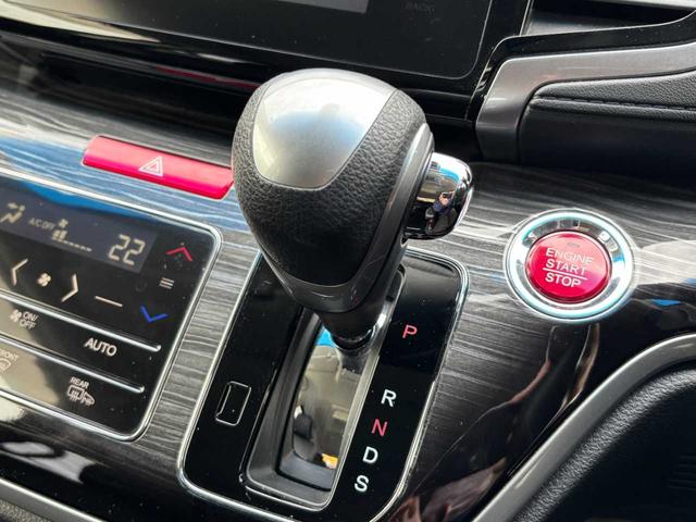 オデッセイ アブソルート・EXアドバンス インターナビシステム/リアエンターテイメントシステム/全周囲カメラ/無限フロアマット/ホンダセンシング/ハーフレザー/両側電動スライド/フリップダウンモニター/純正ナビ/純正18インチAW/ETC(11枚目)