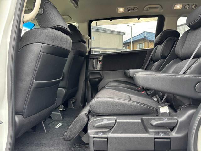 オデッセイ アブソルート・EXアドバンス インターナビシステム/リアエンターテイメントシステム/全周囲カメラ/無限フロアマット/ホンダセンシング/ハーフレザー/両側電動スライド/フリップダウンモニター/純正ナビ/純正18インチAW/ETC(24枚目)