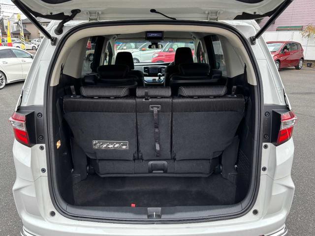 オデッセイ アブソルート・EXアドバンス インターナビシステム/リアエンターテイメントシステム/全周囲カメラ/無限フロアマット/ホンダセンシング/ハーフレザー/両側電動スライド/フリップダウンモニター/純正ナビ/純正18インチAW/ETC(25枚目)