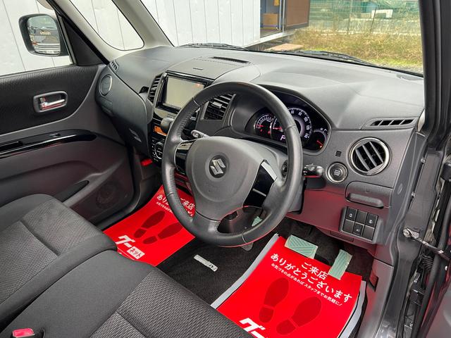パレットＳＷ ＴＳ　ＴＳ　ターボ　両側パワースライドドア　純正１４インチアルミ　タイヤ４本新品　ナビ　テレビ　ＥＴＣ　フォグランプ　プッシュスタート　スマートキー　修復歴無し（10枚目）