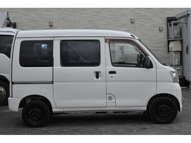 ハイゼットカーゴ スペシャル　４ＡＴ　集中ドアロック　エアコンコンプレッサー交換済　フィルター内蔵高圧側パイプ（エアコン配管）交換済　ナビ　テレビ　バックモニター　ＥＴＣ　ドライブレコーダー　コムテック　ＤＣ－ＤＲ４１２　修復歴無（5枚目）