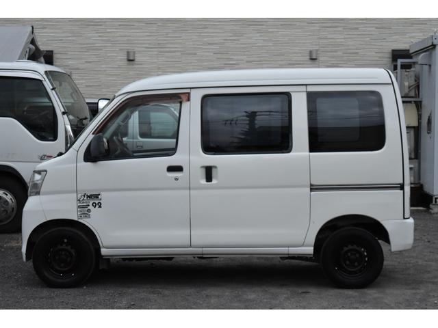 ハイゼットカーゴ スペシャル　４ＡＴ　集中ドアロック　エアコンコンプレッサー交換済　フィルター内蔵高圧側パイプ（エアコン配管）交換済　ナビ　テレビ　バックモニター　ＥＴＣ　ドライブレコーダー　コムテック　ＤＣ－ＤＲ４１２　修復歴無（6枚目）