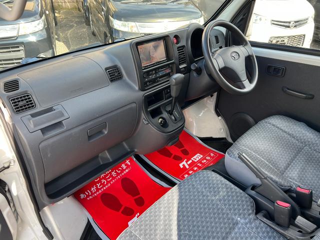 ハイゼットカーゴ スペシャル　４ＡＴ　集中ドアロック　エアコンコンプレッサー交換済　フィルター内蔵高圧側パイプ（エアコン配管）交換済　ナビ　テレビ　バックモニター　ＥＴＣ　ドライブレコーダー　コムテック　ＤＣ－ＤＲ４１２　修復歴無（12枚目）