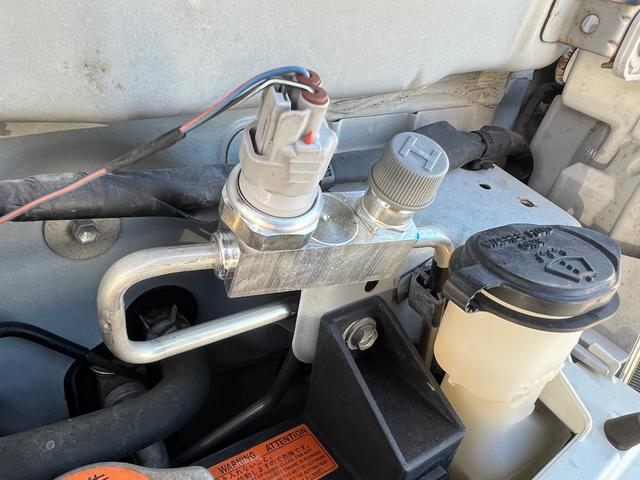 ハイゼットカーゴ スペシャル　４ＡＴ　集中ドアロック　エアコンコンプレッサー交換済　フィルター内蔵高圧側パイプ（エアコン配管）交換済　ナビ　テレビ　バックモニター　ＥＴＣ　ドライブレコーダー　コムテック　ＤＣ－ＤＲ４１２　修復歴無（24枚目）