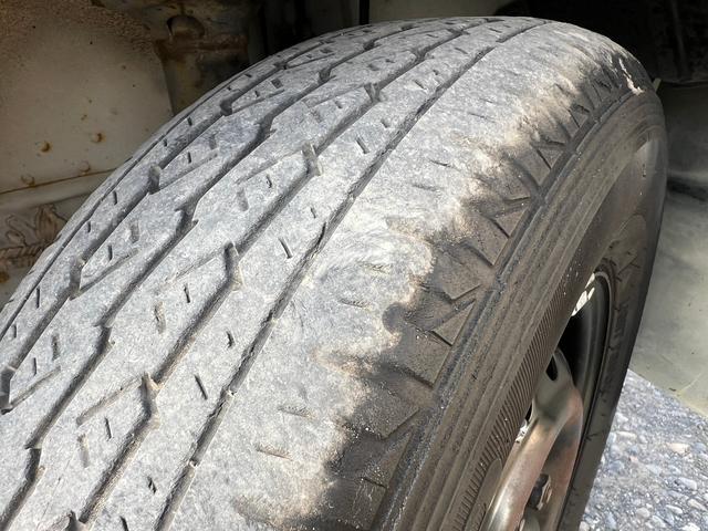 ハイゼットカーゴ スペシャル　４ＡＴ　集中ドアロック　エアコンコンプレッサー交換済　フィルター内蔵高圧側パイプ（エアコン配管）交換済　ナビ　テレビ　バックモニター　ＥＴＣ　ドライブレコーダー　コムテック　ＤＣ－ＤＲ４１２　修復歴無（26枚目）