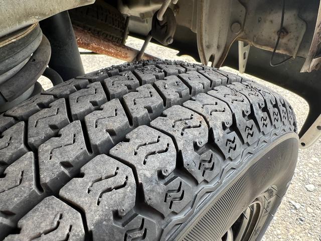 ハイゼットカーゴ スペシャル　４ＡＴ　集中ドアロック　エアコンコンプレッサー交換済　フィルター内蔵高圧側パイプ（エアコン配管）交換済　ナビ　テレビ　バックモニター　ＥＴＣ　ドライブレコーダー　コムテック　ＤＣ－ＤＲ４１２　修復歴無（32枚目）