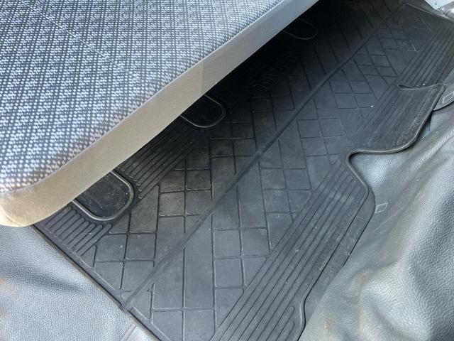 ハイゼットカーゴ スペシャル　４ＡＴ　集中ドアロック　エアコンコンプレッサー交換済　フィルター内蔵高圧側パイプ（エアコン配管）交換済　ナビ　テレビ　バックモニター　ＥＴＣ　ドライブレコーダー　コムテック　ＤＣ－ＤＲ４１２　修復歴無（52枚目）