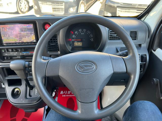 ハイゼットカーゴ スペシャル　４ＡＴ　集中ドアロック　エアコンコンプレッサー交換済　フィルター内蔵高圧側パイプ（エアコン配管）交換済　ナビ　テレビ　バックモニター　ＥＴＣ　ドライブレコーダー　コムテック　ＤＣ－ＤＲ４１２　修復歴無（58枚目）