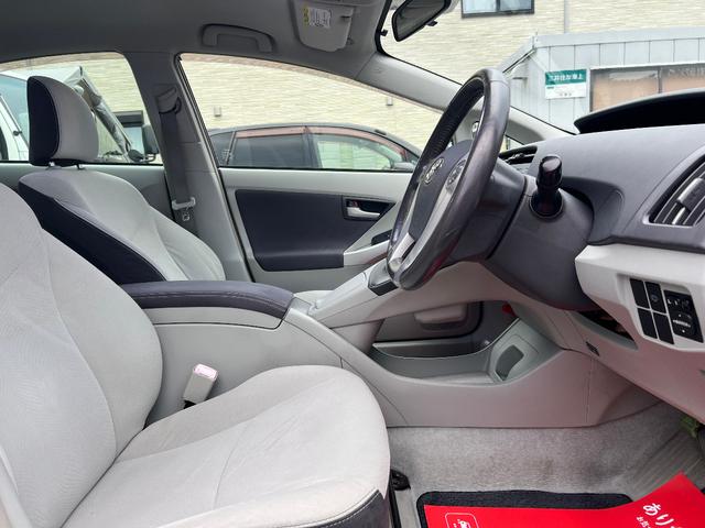 プリウス S LEDエディション 特別仕様車 S LEDエディション 3連LEDヘッドランプ パール スマートキーx2本 プッシュスタート バックモニター EGRバルブ清掃済み ビルトインETC ナビ テレビ 取説 AA評価4点(11枚目)