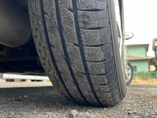 プリウス S LEDエディション 特別仕様車 S LEDエディション 3連LEDヘッドランプ パール スマートキーx2本 プッシュスタート バックモニター EGRバルブ清掃済み ビルトインETC ナビ テレビ 取説 AA評価4点(27枚目)