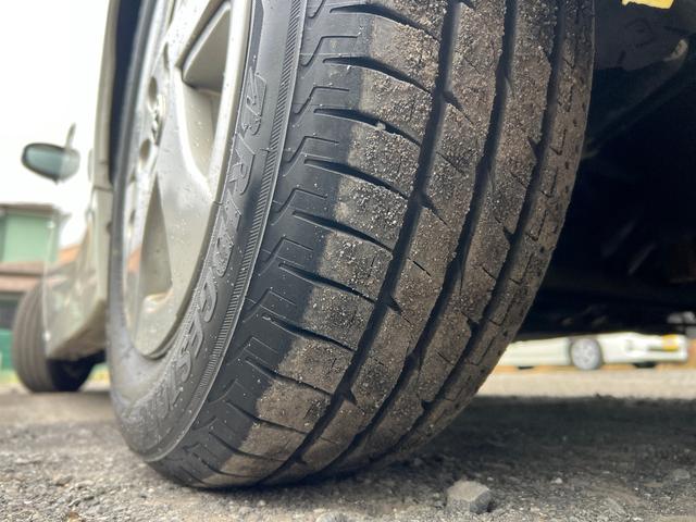 プリウス S LEDエディション 特別仕様車 S LEDエディション 3連LEDヘッドランプ パール スマートキーx2本 プッシュスタート バックモニター EGRバルブ清掃済み ビルトインETC ナビ テレビ 取説 AA評価4点(29枚目)