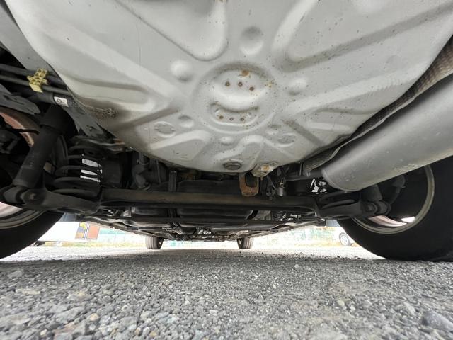 プリウス S LEDエディション 特別仕様車 S LEDエディション 3連LEDヘッドランプ パール スマートキーx2本 プッシュスタート バックモニター EGRバルブ清掃済み ビルトインETC ナビ テレビ 取説 AA評価4点(34枚目)