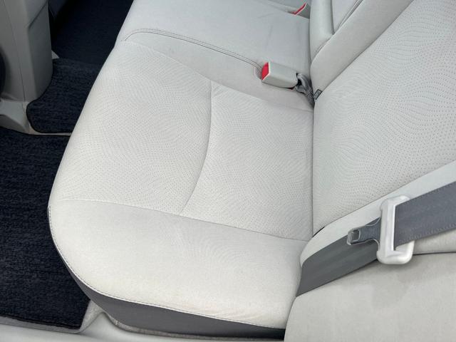 プリウス S LEDエディション 特別仕様車 S LEDエディション 3連LEDヘッドランプ パール スマートキーx2本 プッシュスタート バックモニター EGRバルブ清掃済み ビルトインETC ナビ テレビ 取説 AA評価4点(47枚目)