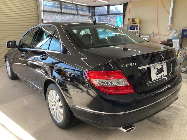 Ｃ２５０エレガンス　木目調パネル　マルチナビゲーションシステム　スマートキー　キーレスエントリーシステム　オートエアコン　ドリンクホルダー　ステアリングホイールスイッチ　電動シート　メモリーシート　アルミホイール(11枚目)