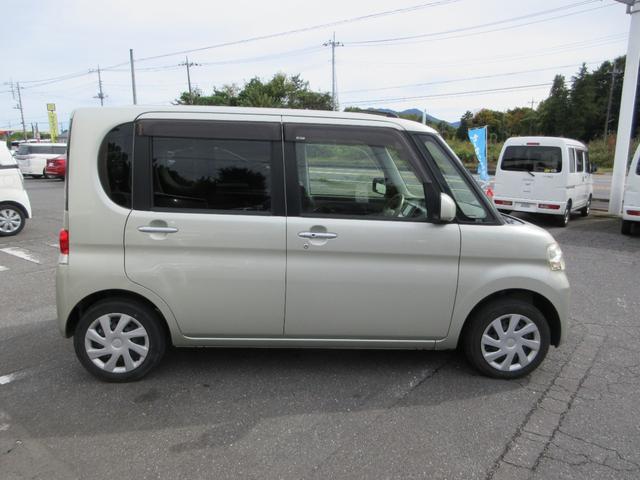 タント Ｘリミテッド　左側パワースライドドア　スマートキー　ナビ　バックカメラ　ＥＴＣ　アイドリングストップ　ＡＢＳ（10枚目）