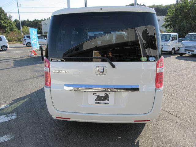 ステップワゴン Ｇ　コンフォートセレクション　両側電動パワースライドドア　ＥＴＣ　９インチナビ　バックカメラ　ＨＩＤヘッドライト　スマートキー　アイドリングストップ　クルーズコントロール　ＡＢＳ　盗難防止システム（12枚目）