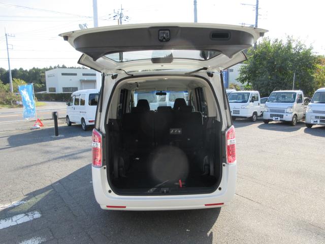 ステップワゴン Ｇ　コンフォートセレクション　両側電動パワースライドドア　ＥＴＣ　９インチナビ　バックカメラ　ＨＩＤヘッドライト　スマートキー　アイドリングストップ　クルーズコントロール　ＡＢＳ　盗難防止システム（26枚目）