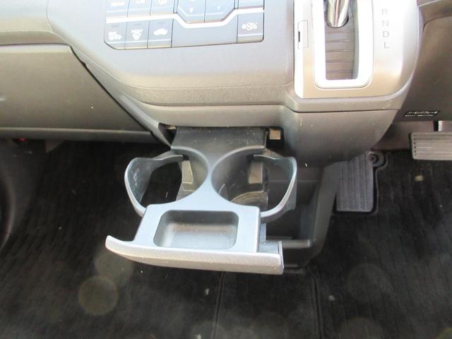 ステップワゴン Ｇ　コンフォートセレクション　両側電動パワースライドドア　ＥＴＣ　９インチナビ　バックカメラ　ＨＩＤヘッドライト　スマートキー　アイドリングストップ　クルーズコントロール　ＡＢＳ　盗難防止システム（38枚目）