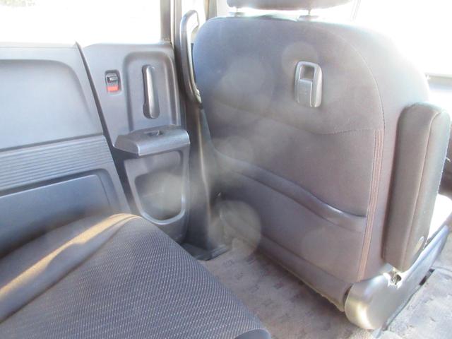 フリードハイブリッド ジャストセレクション　外アルミホイール　フリップダウンモニター　９インチナビ　スマートキー２個　バックカメラ　片側電動パワースライドドア　ＨＩＤヘッドライト　クルーズコントロール　アイドリングストップ　ＡＢＳ（27枚目）