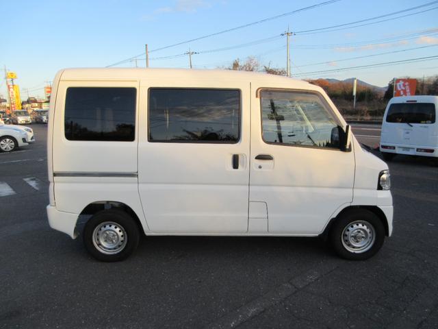 ミニキャブバン ＣＬ　両側スライドドア　フロントパワーウィンドウ　運転席助手席エアバッグ（11枚目）