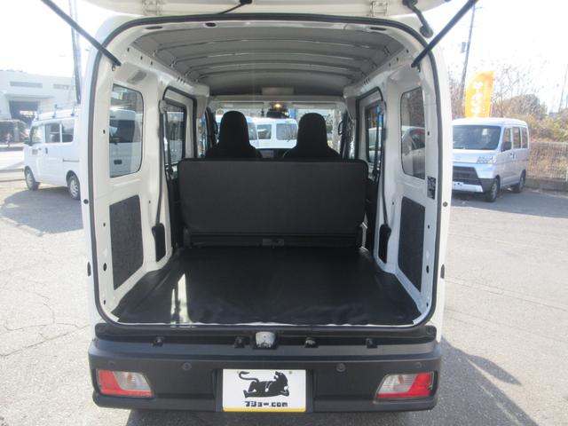 ハイゼットカーゴ ＤＸ　純正ナビ　フルセグＴＶ　ＥＴＣ　ｂｌｕｅｔｏｏｔｈ　　ＵＳＢ電源　ドライブレコーダー　アイドリングストップ　アクセル踏み間違い防止装置　衝突被害軽減ブレーキ　レーンキープアシスト（18枚目）