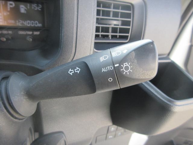 ハイゼットカーゴ ＤＸ　純正ナビ　フルセグＴＶ　ＥＴＣ　ｂｌｕｅｔｏｏｔｈ　　ＵＳＢ電源　ドライブレコーダー　アイドリングストップ　アクセル踏み間違い防止装置　衝突被害軽減ブレーキ　レーンキープアシスト（42枚目）