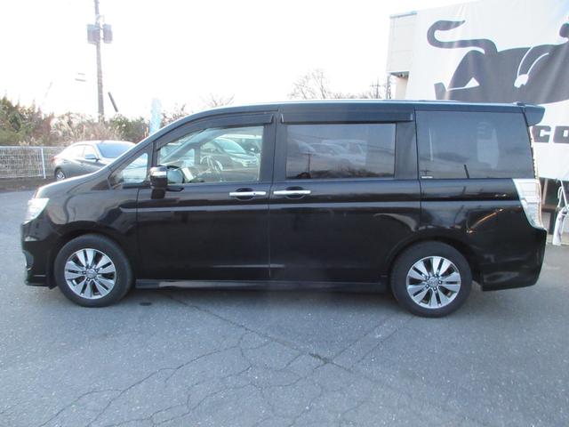 ステップワゴンスパーダ Ｓ　ナビ装着スペシャルパッケージ　左側パワースライドドア　クルーズコントロール　ＶＳＡ　バックカメラ　ＥＴＣ　ｂｌｕｅｔｏｏｔｈ　ＨＩＤヘッドライト　アイドリングストップ　ドライブレコーダー（14枚目）