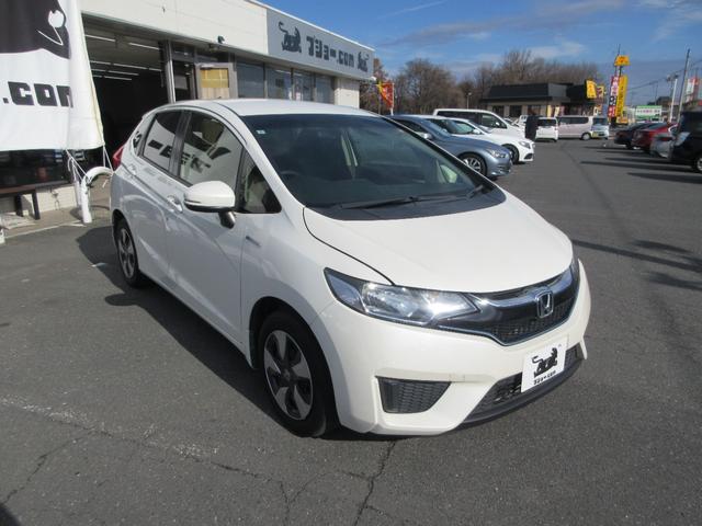 フィットハイブリッド Ｆパッケージ　コンフォートエディション　ディスプレイオーディオ　バックカメラ　前席シートヒーター　オートリトラミラー　スマートキー　プッシュスタート　アイドリングストップ　ＡＢＳ　ＶＳＡ（9枚目）