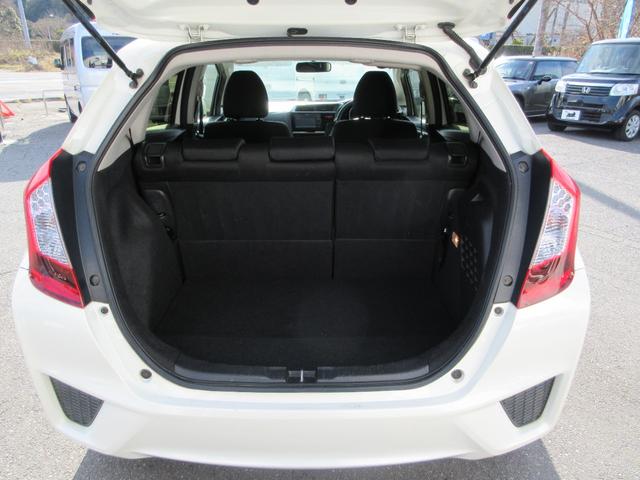 フィットハイブリッド Ｆパッケージ　コンフォートエディション　ディスプレイオーディオ　バックカメラ　前席シートヒーター　オートリトラミラー　スマートキー　プッシュスタート　アイドリングストップ　ＡＢＳ　ＶＳＡ（18枚目）