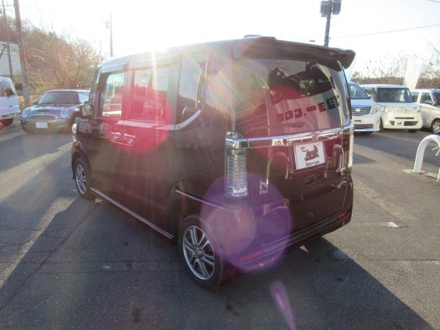 Ｎ－ＢＯＸカスタム Ｇ　ＳＳパッケージ　アルミホイール　両側パワースライドドア　ナビ　バックカメラ　ＥＴＣ　スマートキー　プッシュスタート　ＨＩＤヘッドライト　フロントフォグランプ　シートヒーター　アイドリングストップ　ＡＢＳ（12枚目）