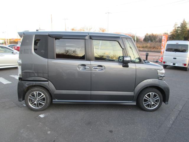 Ｎ－ＢＯＸカスタム Ｇ・Ａパッケージ　アルミホイール　左側電動パワースライドドア　スマートキー　プッシュスタート　ＨＩＤヘッドライト　フロントフォグランプ　アイドリングストップ　衝突被害軽減ブレーキ　サイドカーテンエアバッグ（10枚目）