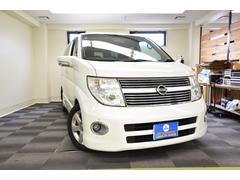 初めてのマイカーや施設の送迎車に最適な８人乗りミニバンが入庫しました。走行６万キロ未満と少なく車検もＲ９年４月まで残っているお車ですので購入後の出費が少ないのも魅力な１台です。 2