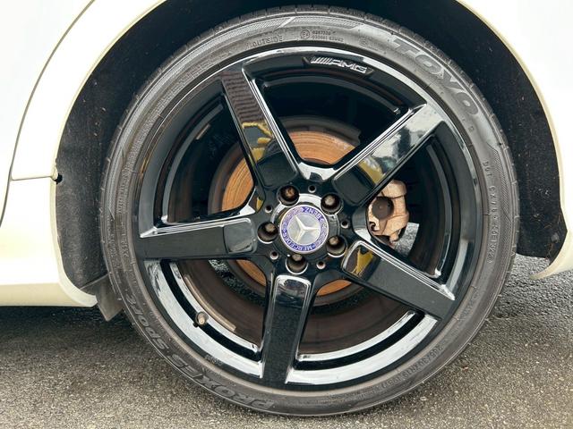 ＣＬＳクラス ＣＬＳ３５０ブルーエフィシェンシＡＭＧスポーツパケジ　黒革シート　サンルーフ　エアサス　ナビ（20枚目）