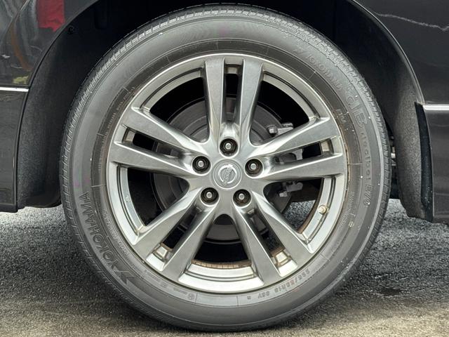エルグランド ３５０ハイウェイスターアーバンクロムブラックレザー　エアロ　本革　両側パワスラ　フリップダウンモニター　ＴＶ　ＥＴＣ　Ｂカメラ　パワーシート　パワーバックドア（17枚目）