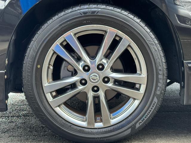 エルグランド ３５０ハイウェイスターアーバンクロムブラックレザー　エアロ　本革　両側パワスラ　フリップダウンモニター　ＴＶ　ＥＴＣ　Ｂカメラ　パワーシート　パワーバックドア（19枚目）