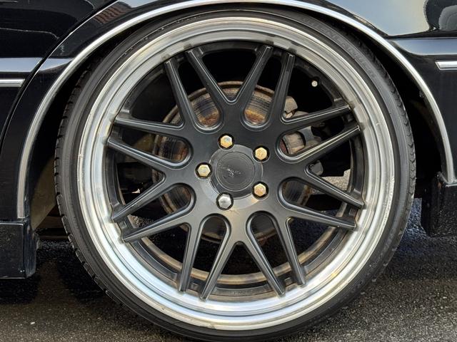 クラウンマジェスタ Ａタイプ　タイベル交換済み　フルエアロ　２０インチアルミ　車高調　パワーシート（17枚目）