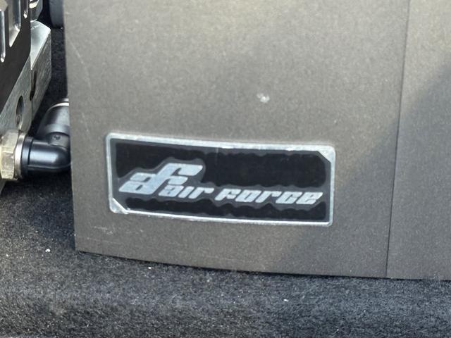 フーガ ３７０ＶＩＰ　エアフォースエアサス　エアサス公認済み　本革　ＴＶ　Ｂカメラ　ＥＴＣ　パワーシート　シートヒーター（5枚目）