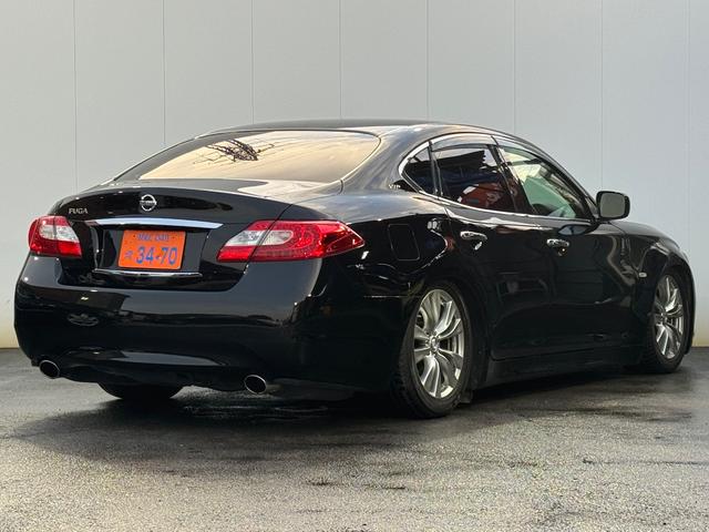 フーガ ３７０ＶＩＰ　エアフォースエアサス　エアサス公認済み　本革　ＴＶ　Ｂカメラ　ＥＴＣ　パワーシート　シートヒーター（16枚目）