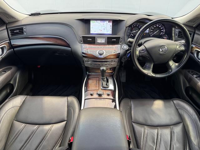 フーガ ３７０ＶＩＰ　エアフォースエアサス　エアサス公認済み　本革　ＴＶ　Ｂカメラ　ＥＴＣ　パワーシート　シートヒーター（22枚目）