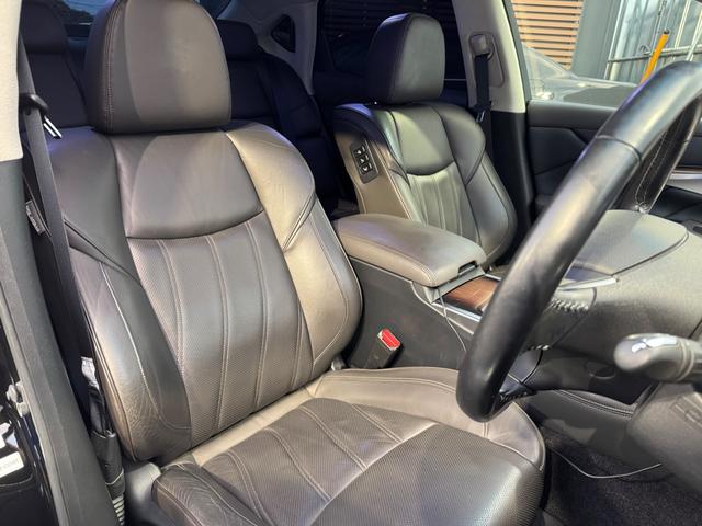 フーガ ３７０ＶＩＰ　エアフォースエアサス　エアサス公認済み　本革　ＴＶ　Ｂカメラ　ＥＴＣ　パワーシート　シートヒーター（27枚目）