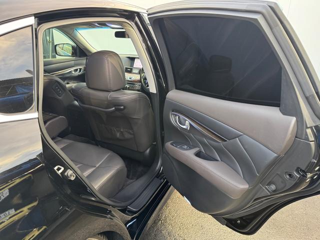 フーガ ３７０ＶＩＰ　エアフォースエアサス　エアサス公認済み　本革　ＴＶ　Ｂカメラ　ＥＴＣ　パワーシート　シートヒーター（44枚目）