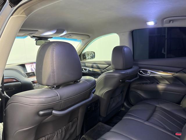 フーガ ３７０ＶＩＰ　エアフォースエアサス　エアサス公認済み　本革　ＴＶ　Ｂカメラ　ＥＴＣ　パワーシート　シートヒーター（48枚目）