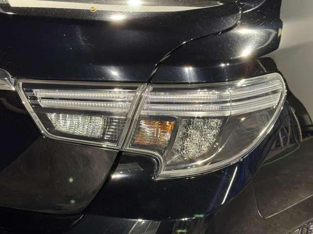 マークＸ ２５０Ｇ　リラックスセレクション・ブラックリミテッド　Ｇ’ｓ仕様　エアロ　車高調　サンルーフ　ＥＭＫＥＩ１８インチアルミ　ＴＶ　Ｂカメラ　ＥＴＣ　パワーシート（21枚目）