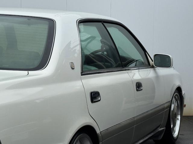 クラウン ロイヤルツーリング　ハイペリオン１８インチアルミ　ローダウン　パワーシート　キーレス（16枚目）