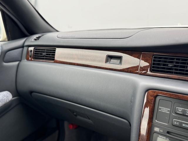 クラウン ロイヤルツーリング　ハイペリオン１８インチアルミ　ローダウン　パワーシート　キーレス（32枚目）