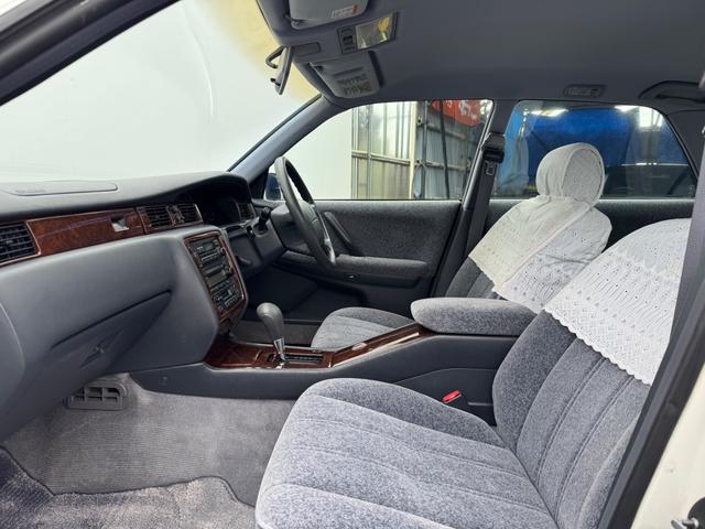 クラウン ロイヤルツーリング　ハイペリオン１８インチアルミ　ローダウン　パワーシート　キーレス（34枚目）