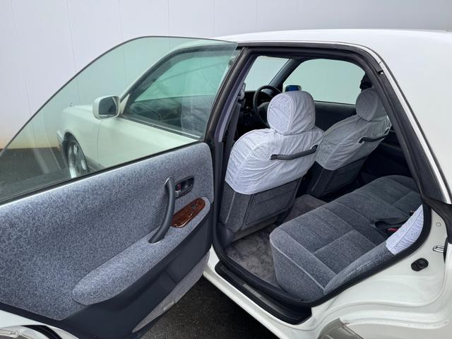 クラウン ロイヤルツーリング　ハイペリオン１８インチアルミ　ローダウン　パワーシート　キーレス（36枚目）